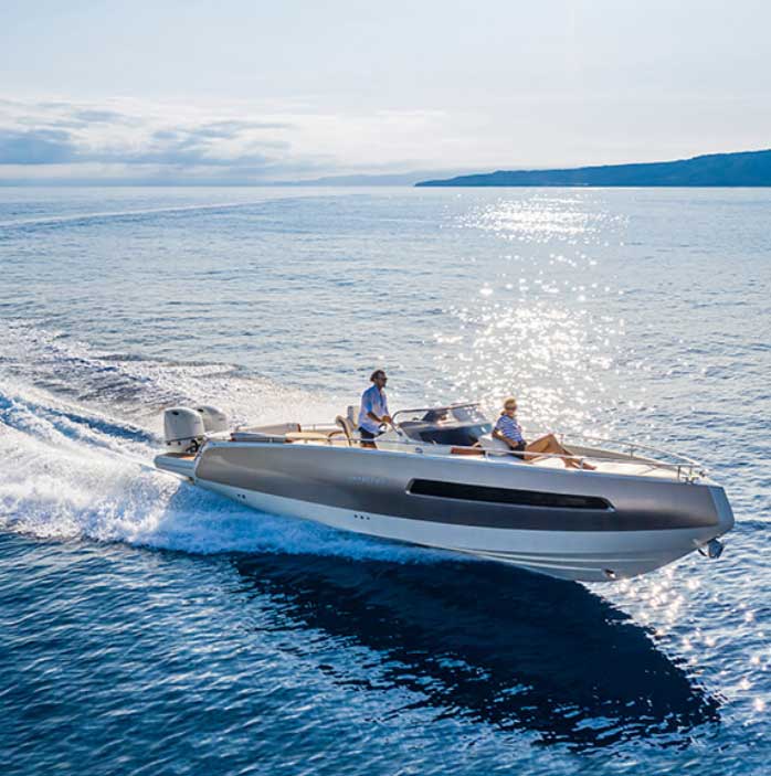 Invictus_Yachts_GT280S_1